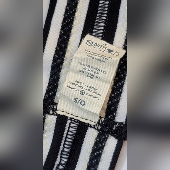 Lululemon "Fly Away Tamer" headband- Classic B/W Stripe - Picture 7 of 8